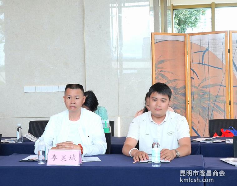 两人.jpg 两人.jpg